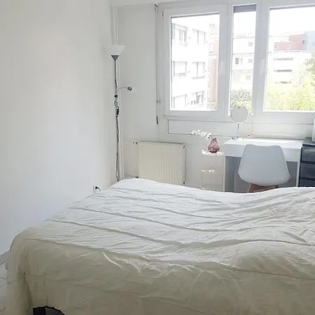 Quiet And Spacious With 2 Bedrooms